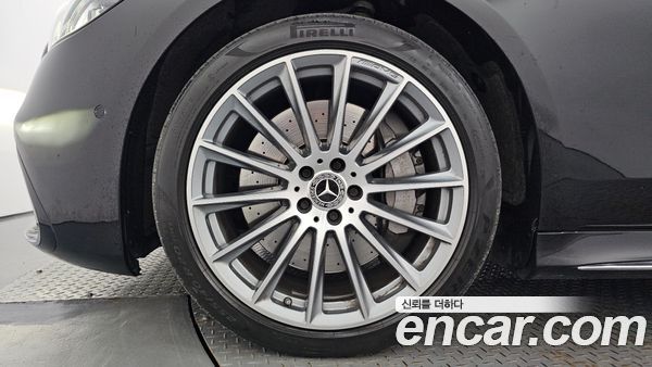 Mercedes-Benz S-Class 2023, фото 5