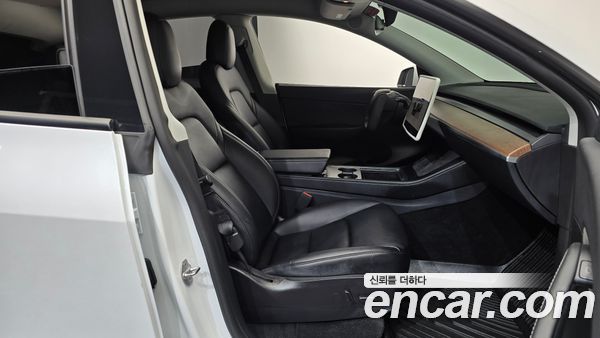 Tesla Model Y 2022, фото 15