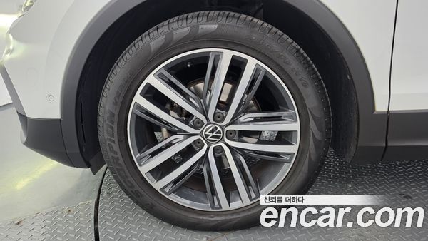 Volkswagen Tiguan 2023, фото 5