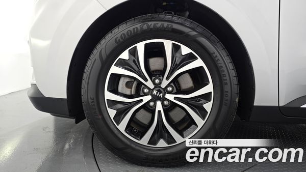 Kia Carnival 2021, фото 5