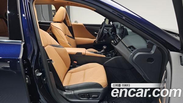 Lexus ES 2022, фото 15