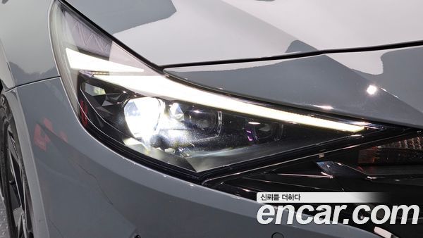 Hyundai Elantra 2023, фото 8