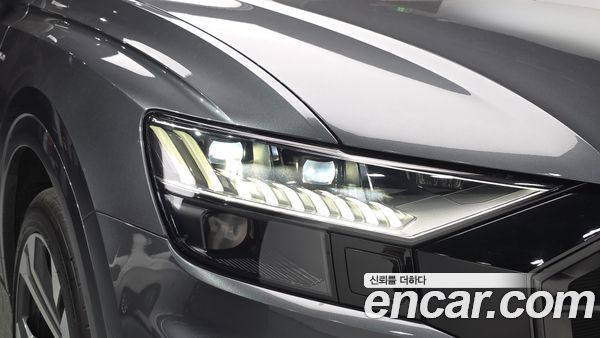 Audi Q8 2023, фото 7