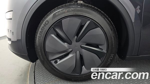 Tesla Model Y 2026, фото 5