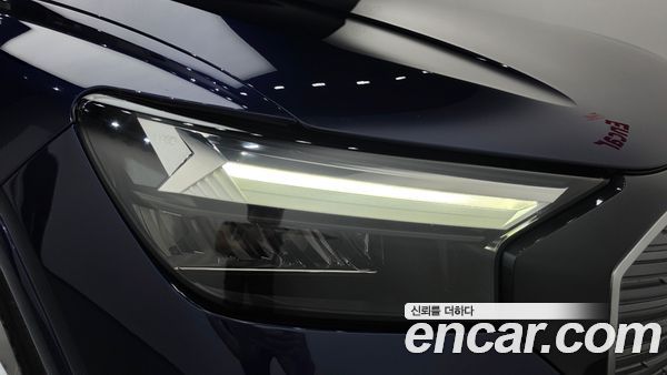 Audi Q4 e-tron 2022, фото 8