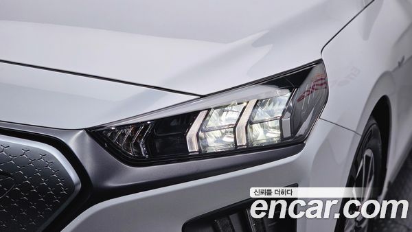 Hyundai IONIQ 2020, фото 8