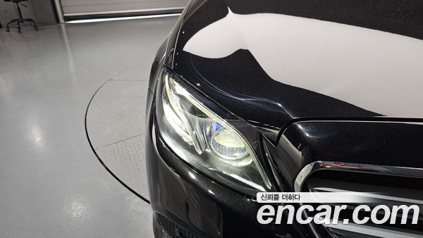 Mercedes-Benz E-Class 2020, фото 8
