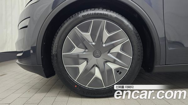 Tesla Model Y 2026, фото 4