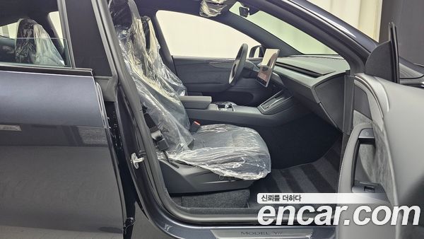 Tesla Model Y 2026, фото 15