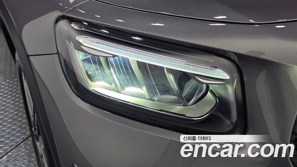 Mercedes-Benz GLB 2024, фото 8