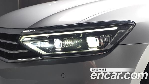 Volkswagen Passat 2022, фото 8