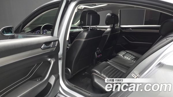 Volkswagen Passat 2022, фото 16
