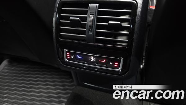 Volkswagen Passat 2022, фото 31