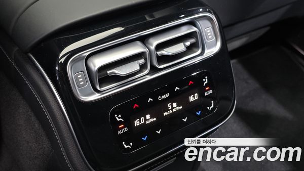 Mercedes-Benz S-Class 2022, фото 31