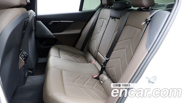 BMW 5 Series 2024, фото 14