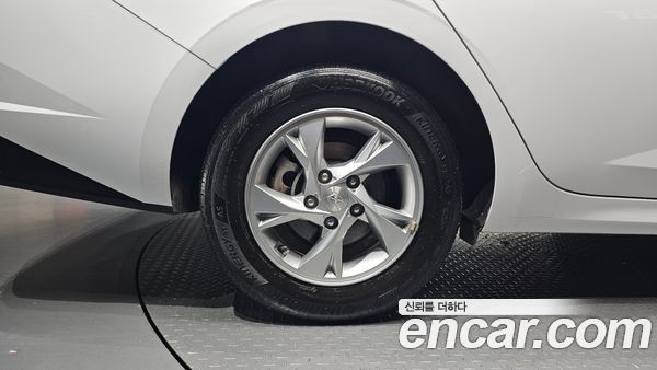 Hyundai Elantra 2021, фото 5