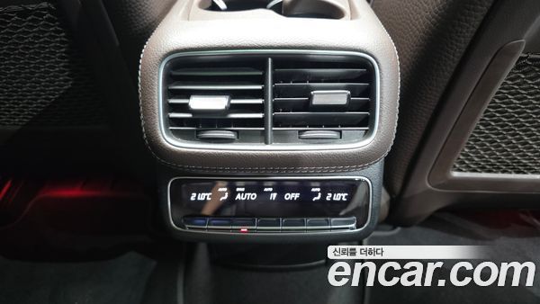 Mercedes-Benz GLS 2022, фото 29