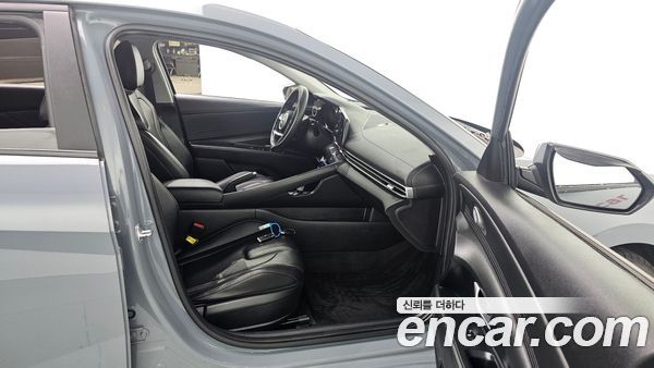 Hyundai Elantra 2021, фото 16