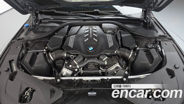 BMW 8 Series 2024, фото 6