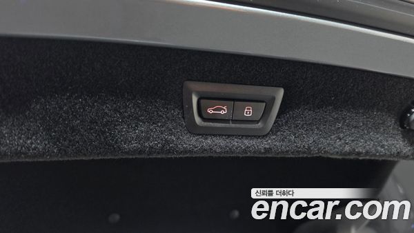 BMW 8 Series 2024, фото 25