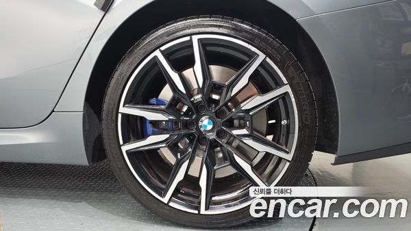 BMW 8 Series 2024, фото 7
