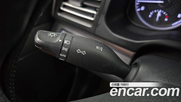 Hyundai Elantra 2020, фото 31