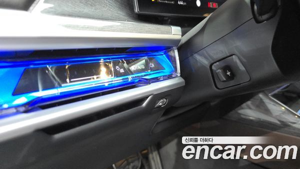 BMW 7 Series 2023, фото 31