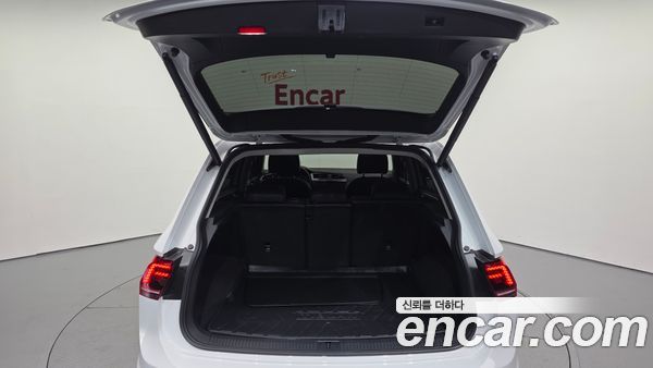Volkswagen Tiguan 2020, фото 31