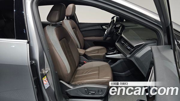 Audi Q4 e-tron 2022, фото 15