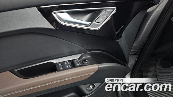 Audi Q4 e-tron 2022, фото 34