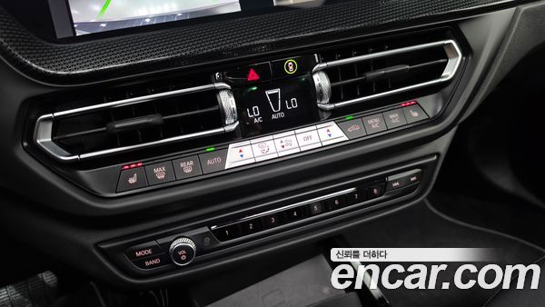 BMW 1 Series 2024, фото 31