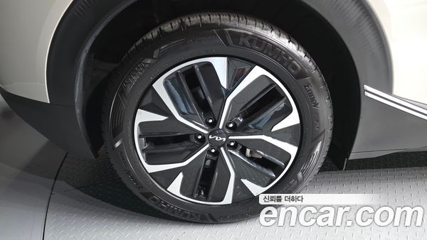 Kia EV6 2023, фото 4