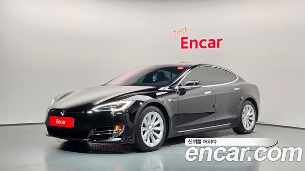 Tesla Model S 2020