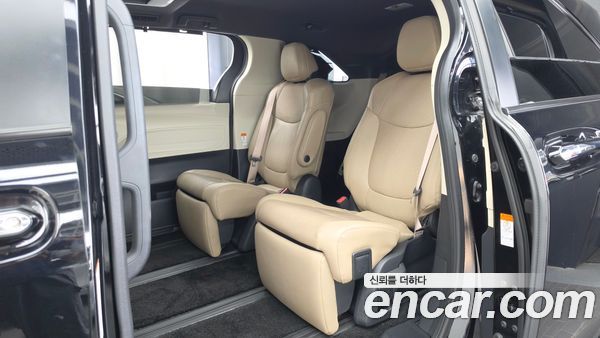 Toyota Sienna 2022, фото 16