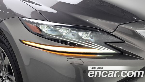 Lexus LS 2020, фото 7