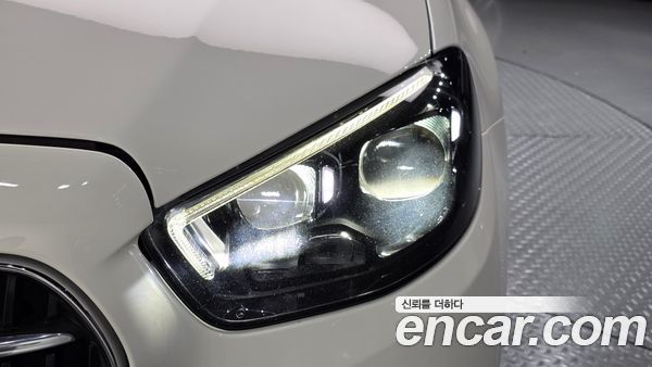 Mercedes-Benz E-Class 2021, фото 7