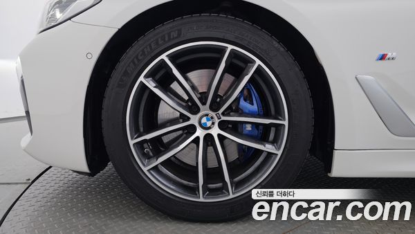 BMW 5 Series 2022, фото 4