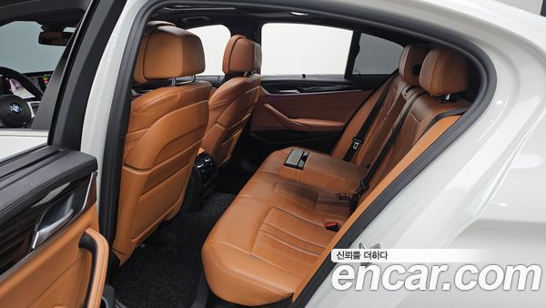 BMW 5 Series 2022, фото 15