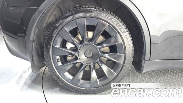 Tesla Model Y 2022, фото 4