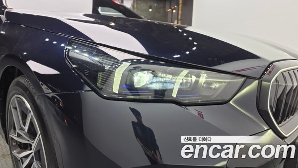 BMW 5 Series 2024, фото 8