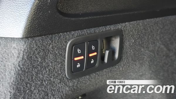 Audi Q7 2021, фото 29