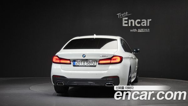 BMW 5 Series 2023, фото 4