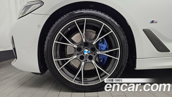 BMW 5 Series 2023, фото 5