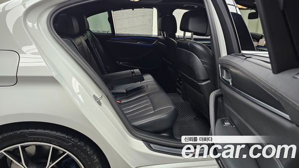 BMW 5 Series 2023, фото 17