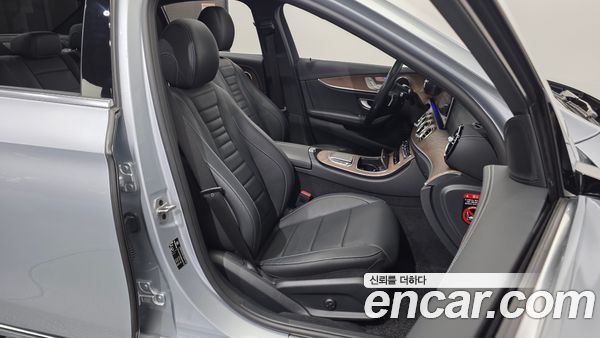 Mercedes-Benz E-Class 2021, фото 16