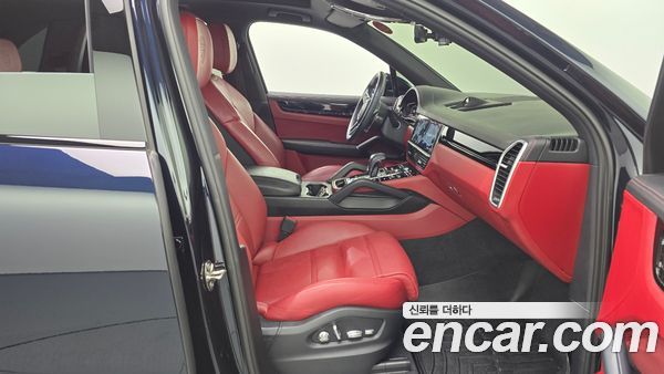 Porsche Cayenne 2020, фото 16