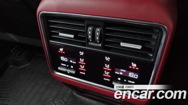 Porsche Cayenne 2020, фото 31
