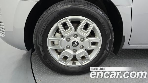 Hyundai Staria 2025, фото 5
