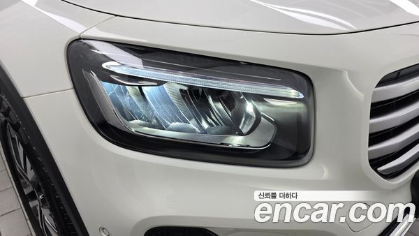 Mercedes-Benz GLB 2024, фото 8