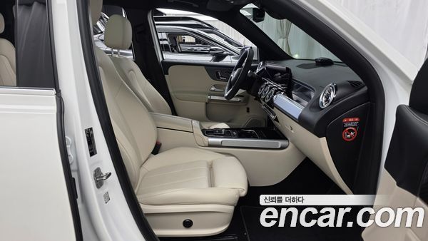 Mercedes-Benz GLB 2024, фото 16